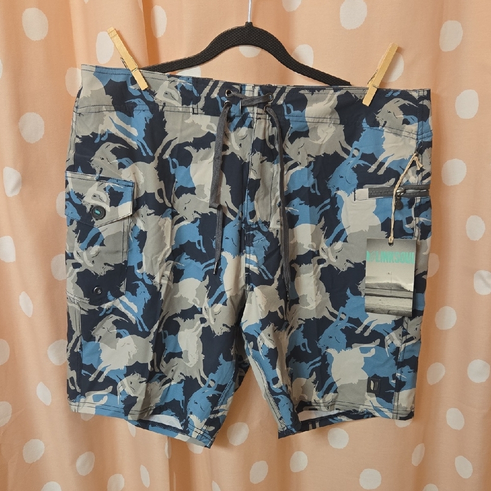 Linksoul Men's Boardwalkee Hybrid Shorts Sz 35 Goat Camo Print NWT